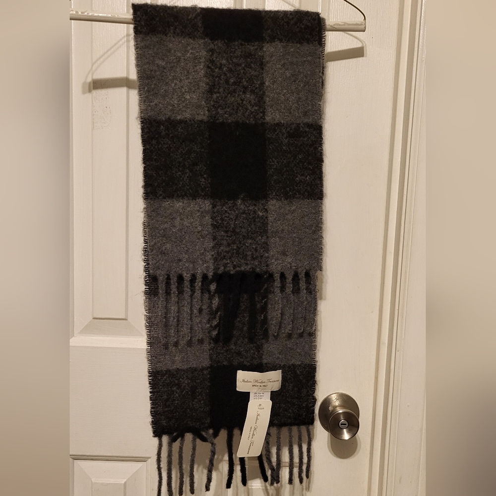 Brand New Italian Wool Scarf